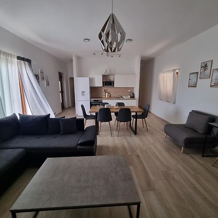 Apartments Leticia Vrsi Rum bild