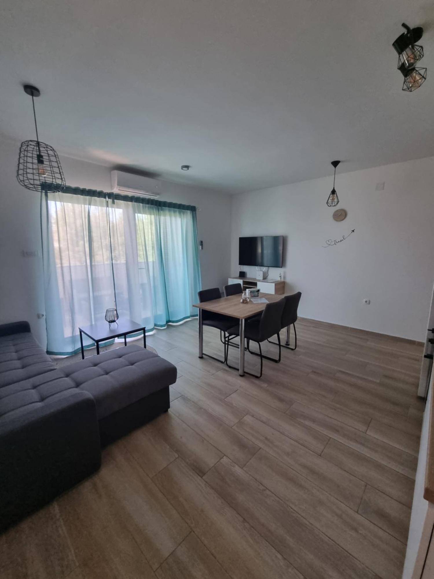 Apartments Leticia Vrsi Rum bild